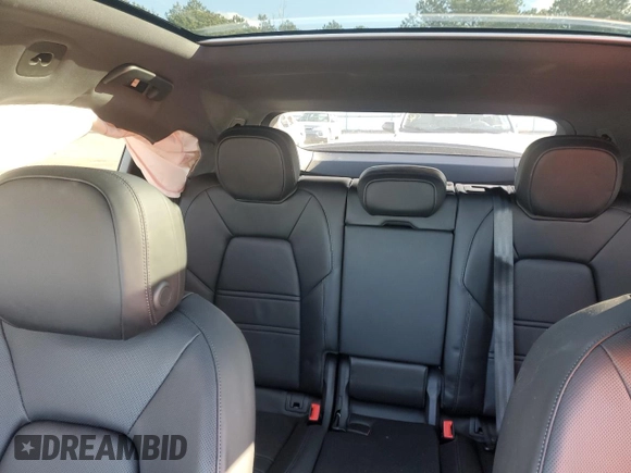 2023 Porsche Cayenne z VIN WP1BA2AYXPDA25379, wystawiony jako Copart lot #38891303 z przebiegiem Nie podano mil oraz . Historia ofert i sprzedaży dostępna na DreamBid. Obrazek 10.