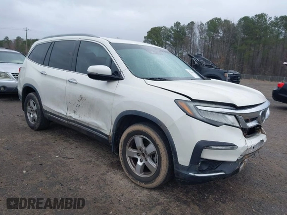 2019 Honda Pilot Touring 7-Passenger with VIN 5FNYF6H65KB035053, listed as a IAAI auction lot 41708503 with 105,710 mi miles. Bid and sale history available at carsss.com. Image 1.