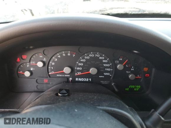 2003 Ford Explorer XLT with VIN 1FMZU63K63UA15672, listed as a Copart auction lot 83299534 with 200,790 mi miles and Clean title. Bid and sale history available at DreamBid. Image 9.