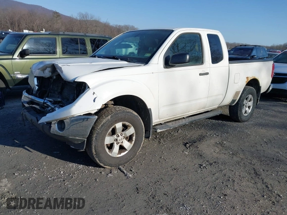 2010 Nissan Frontier SE z VIN 1N6AD0CW2AC437777, wystawiony jako IAAI lot #41412980 z przebiegiem 224 829 mil mil oraz . Historia ofert i sprzedaży dostępna na DreamBid. Obrazek 18.