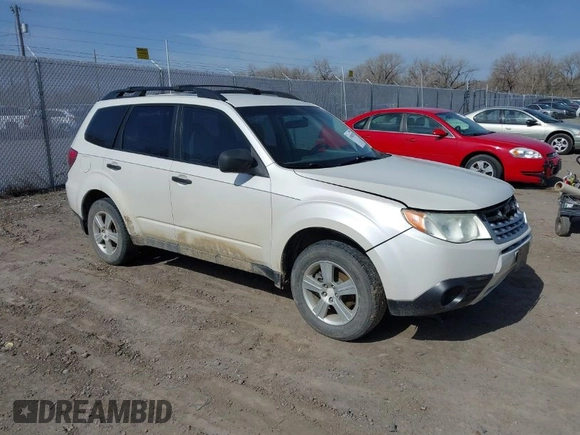 2011 Subaru Forester X z VIN JF2SHABCXBH775202, wystawiony jako IAAI lot #41982420 z przebiegiem 130 053 mil mil oraz . Historia ofert i sprzedaży dostępna na DreamBid. Obrazek 1.
