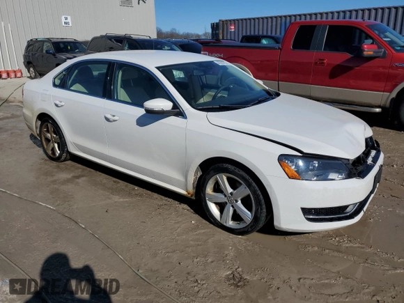2013 Volkswagen Passat SE with VIN 1VWBH7A36DC139893, listed as a Copart auction lot 46299765 with 100,322 mi miles and Clean Title. Bid and sale history available at carsss.com. Image 4.