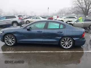 2019 Volvo S60 Momentum with VIN 7JRA22TK2KG013593, listed as a IAAI auction lot 41560933 with 49,619 mi miles. Bid and sale history available at carsss.com. Image 14.