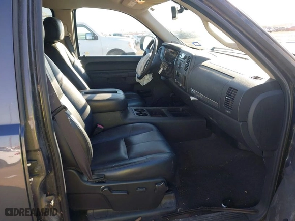 2011 GMC Sierra 1500 SLE with VIN 3GTP1VE03BG256407, listed as a IAAI auction lot 41318454 with 149,342 mi miles. Bid and sale history available at carsss.com. Image 5.