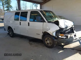 2004 Chevrolet Express Cargo Van with VIN 1GCGG25V641176156, listed as a IAAI auction lot 41357446 with 388,448 mi miles. Bid and sale history available at carsss.com. Image 1.