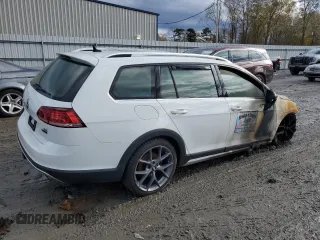 2018 Volkswagen Golf S z VIN 3VWH17AU1JM757852, wystawiony jako Copart lot #84417814 z przebiegiem Nie podano mil oraz Szkoda całkowita • Salvage title. Historia ofert i sprzedaży dostępna na DreamBid. Obrazek 3.