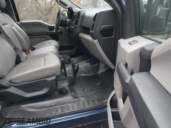 2015 Ford F-150 XL with VIN 1FTEX1CP1FKE96410, listed as a IAAI auction lot 41504551 with 96,145 mi miles. Bid and sale history available at carsss.com. Image 5.