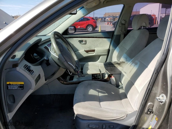 2009 Hyundai Azera GLS with VIN KMHFC46D89A358792, listed as a Copart auction lot 76666414 with 260,567 mi miles and Clean Title. Bid and sale history available at carsss.com. Image 7.