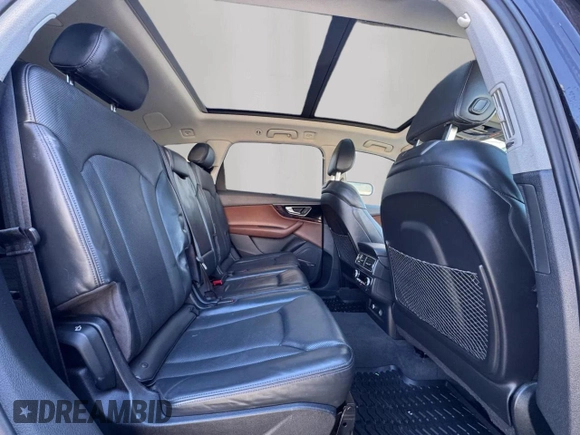 2019 Audi Q7 Prestige with VIN WA1VAAF76KD010048, listed as a Copart auction lot 49543535 with 127,196 mi miles and Clean Title. Bid and sale history available at carsss.com. Image 6.