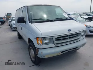2001 Ford Econoline Cargo z VIN 1FTNE24L11HA42591, wystawiony jako IAAI lot #42072987 z przebiegiem 133 865 mil mil oraz . Historia ofert i sprzedaży dostępna na DreamBid. Obrazek 1.