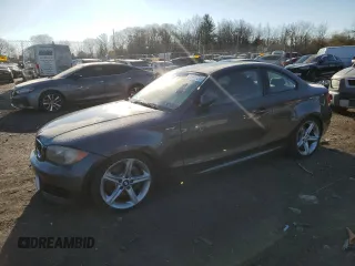 2008 BMW 1 Series 135i with VIN WBAUC73598VF24755, listed as a Copart auction lot 81697724 with 138,063 mi miles and Salvage Title. Bid and sale history available at carsss.com. Image 1.