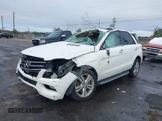 2014 Mercedes-Benz M 350 z VIN 4JGDA5HB6EA371436, wystawiony jako IAAI lot #41400125 z przebiegiem 153 841 mil mil oraz . Historia ofert i sprzedaży dostępna na DreamBid. Obrazek 2.