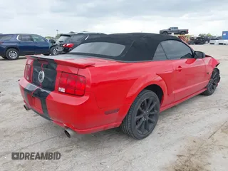 2007 Ford Mustang GT Deluxe с VIN 1ZVHT85H175237646, выставлен на аукционе IAAI как лот 42105476 с пробегом 179 433 миль миль и . История ставок и продаж доступна на DreamBid. Изображение 4.
