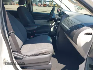 2008 Dodge Grand Caravan SE with VIN 1D8HN44H78B191512, listed as a IAAI auction lot 42053364 with 237,755 mi miles and . Bid and sale history available at DreamBid. Image 5.