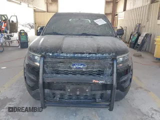 2018 Ford Police Interceptor Utility с VIN 1FM5K8AT5JGB19089, выставлен на аукционе IAAI как лот 42413153 с пробегом 122 665 миль миль и . История ставок и продаж доступна на DreamBid. Изображение 6.