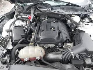 2019 Ford Mustang EcoBoost z VIN 1FATP8UH3K5106557, wystawiony jako IAAI lot #42223835 z przebiegiem 32 353 mil mil oraz . Historia ofert i sprzedaży dostępna na DreamBid. Obrazek 10.