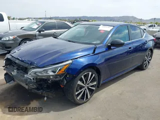 2019 Nissan Altima SR with VIN 1N4AL4CVXKC226595, listed as a IAAI auction lot 41895582 with 45,019 mi miles and . Bid and sale history available at carsss.com. Image 18.