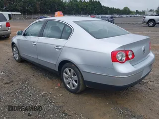 2006 Volkswagen Passat Value Edition z VIN WVWAK73C76P044333, wystawiony jako IAAI lot #42332662 z przebiegiem 101 133 mil mil oraz . Historia ofert i sprzedaży dostępna na DreamBid. Obrazek 3.