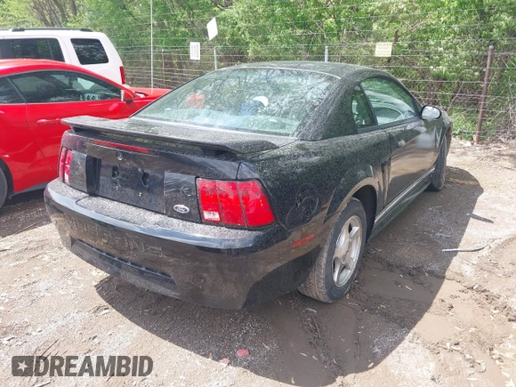 2001 Ford Mustang Standard with VIN 1FAFP40451F161190, listed as a IAAI auction lot 42152309 with 105,951 mi miles. Bid and sale history available at carsss.com. Image 4.