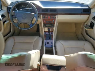 1995 Mercedes-Benz 400 with VIN WDBEA34E1SC269568, listed as a Copart auction lot 49800915 with 171,214 mi miles and Salvage Title. Bid and sale history available at carsss.com. Image 8.