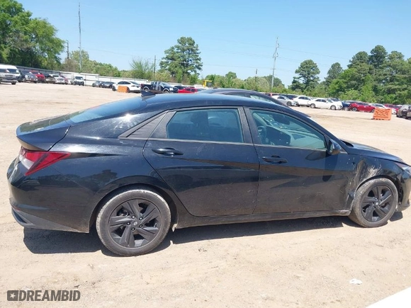 2022 Hyundai Elantra SEL with VIN 5NPLS4AG0NH054886, listed as a IAAI auction lot 41996906 with 132,014 mi miles. Bid and sale history available at carsss.com. Image 12.