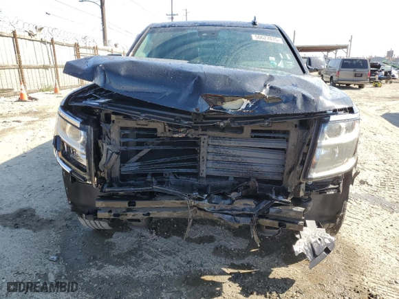 2020 Chevrolet Suburban LT with VIN 1GNSCHKCXLR111720, listed as a Copart auction lot 50627075 with 186,779 mi miles and Salvage Title. Bid and sale history available at carsss.com. Image 5.