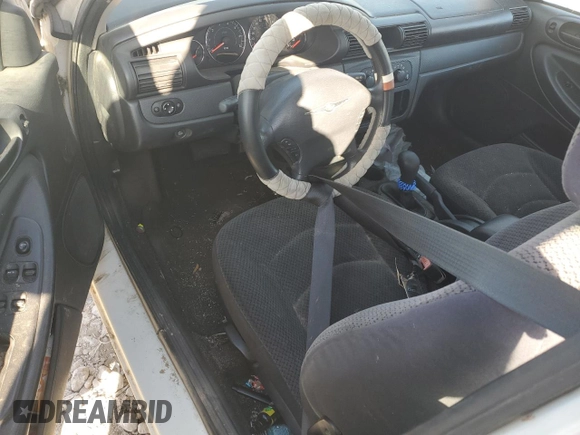 2005 Chrysler Sebring with VIN 1C3EL46X65N692059, listed as a Copart auction lot 82400684 with Not provided miles and Salvage title. Bid and sale history available at DreamBid. Image 8.