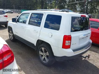 2016 Jeep Patriot High Altitude Edition with VIN 1C4NJRFB0GD673910, listed as a IAAI auction lot 39201864 with 138,952 mi miles. Bid and sale history available at carsss.com. Image 3.