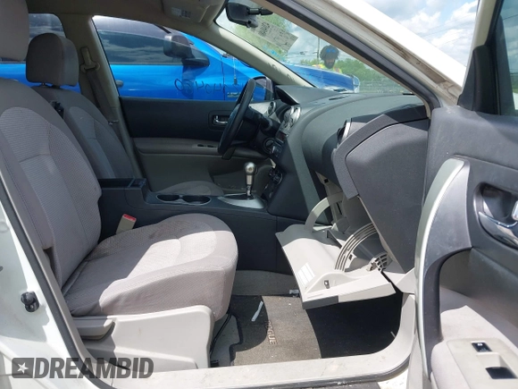 2010 Nissan Rogue S with VIN JN8AS5MT3AW011898, listed as a IAAI auction lot 42040480 with 188,700 mi miles and . Bid and sale history available at carsss.com. Image 5.