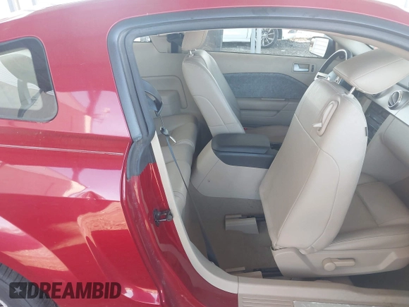 2008 Ford Mustang Deluxe with VIN 1ZVHT80N185124424, listed as a IAAI auction lot 42216870 with 45,660 mi miles and . Bid and sale history available at DreamBid. Image 8.