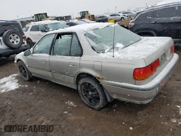 1993 Honda Accord z VIN 1HGCB7658PA174195, wystawiony jako Copart lot #79963544 z przebiegiem 157 911 mil mil oraz Czysty tytuł • Clean title. Historia ofert i sprzedaży dostępna na DreamBid. Obrazek 2.