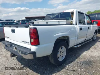 2005 Chevrolet Silverado 1500 LS with VIN 2GCEC13T751366249, listed as a IAAI auction lot 41986002 with 194,795 mi miles and . Bid and sale history available at DreamBid. Image 4.