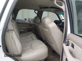 2003 Chevrolet Tahoe LS with VIN 1GNEC13Z73R126800, listed as a IAAI auction lot 41848636 with 267,234 mi miles and . Bid and sale history available at DreamBid. Image 8.