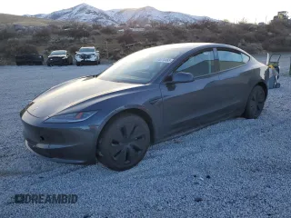 2024 Tesla Model 3 z VIN 5YJ3E1EA2RF860860, wystawiony jako Copart lot #44074485 z przebiegiem Nie podano mil oraz Szkoda całkowita • Salvage title. Historia ofert i sprzedaży dostępna na DreamBid. Obrazek 1.