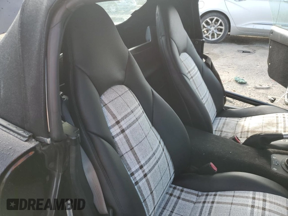 2004 Mazda MX-5 Miata LS with VIN JM1NB353140408906, listed as a Copart auction lot 56664715 with 86,603 mi miles and Salvage title. Bid and sale history available at DreamBid. Image 10.