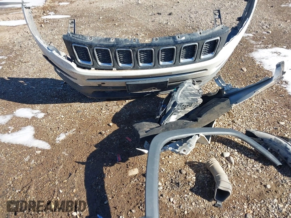 2019 Jeep Compass Latitude with VIN 3C4NJCBB1KT654692, listed as a IAAI auction lot 41376045 with 132,038 mi miles and . Bid and sale history available at DreamBid. Image 12.