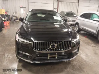 2023 Volvo XC60 Plus Bright Theme with VIN YV4L12RN8P1273371, listed as a IAAI auction lot 41150994 with 17,132 mi miles. Bid and sale history available at carsss.com. Image 13.