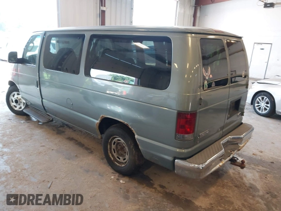 2006 Ford Econoline Passenger XL z VIN 1FMRE11L96DA99048, wystawiony jako IAAI lot #42673491 z przebiegiem 120 776 mil mil oraz . Historia ofert i sprzedaży dostępna na DreamBid. Obrazek 3.