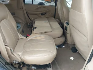 2002 Ford Expedition Eddie Bauer z VIN 1FMRU17L72LA60243, wystawiony jako IAAI lot #42555835 z przebiegiem 222 532 mil mil oraz . Historia ofert i sprzedaży dostępna na DreamBid. Obrazek 8.