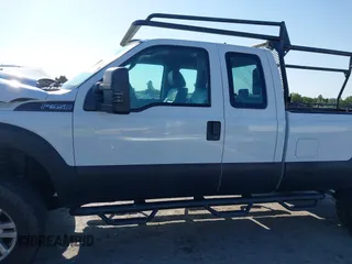 2014 Ford F-350 z VIN 1FT7X3BT4EEA59761, wystawiony jako IAAI lot #42415018 z przebiegiem 104 591 mil mil oraz . Historia ofert i sprzedaży dostępna na DreamBid. Obrazek 14.
