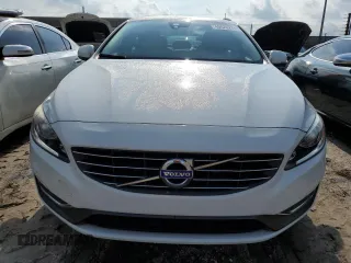 2015 Volvo S60 T5 Drive-E Premier with VIN YV140MFB0F1317291, listed as a Copart auction lot 49620273 with 47,927 mi miles. Bid and sale history available at carsss.com. Image 5.