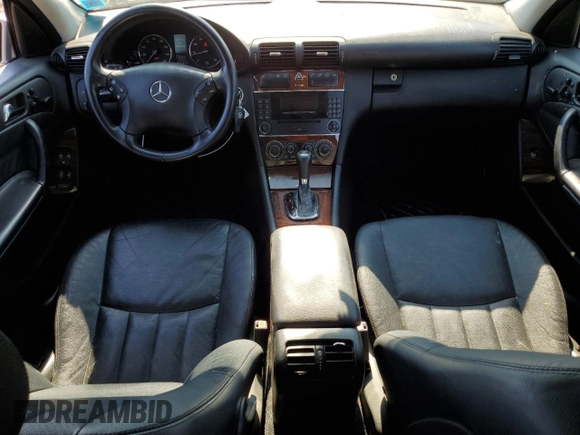 2005 Mercedes-Benz C 320 с VIN WDBRF84J05F664759, выставлен на аукционе Copart как лот 56924864 с пробегом 99 694 миль миль и Списание • Salvage title. История ставок и продаж доступна на DreamBid. Изображение 8.