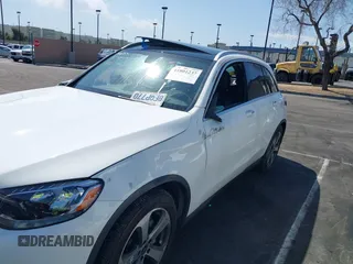 2018 Mercedes-Benz GLC 300 z VIN WDC0G4JB8JV113549, wystawiony jako IAAI lot #41801237 z przebiegiem Nie podano mil oraz . Historia ofert i sprzedaży dostępna na DreamBid. Obrazek 11.