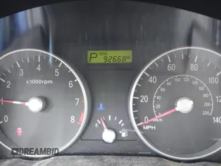 2008 Hyundai Accent GS z VIN KMHCM36C78U092518, wystawiony jako IAAI lot #42403233 z przebiegiem 92 668 mil mil oraz . Historia ofert i sprzedaży dostępna na DreamBid. Obrazek 15.
