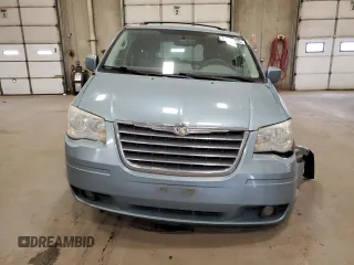 2009 Chrysler Town & Country Touring with VIN 2A8HR54X69R603995, listed as a Copart auction lot 49672995 with 199,440 mi miles and Non Repairable. Bid and sale history available at DreamBid. Image 5.