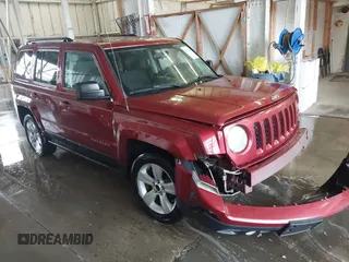 2014 Jeep Patriot Latitude z VIN 1C4NJRFB9ED693764, wystawiony jako IAAI lot #42012389 z przebiegiem 178 829 mil mil oraz . Historia ofert i sprzedaży dostępna na DreamBid. Obrazek 1.