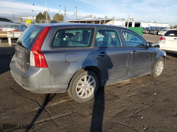2009 Volvo V50 2.4L with VIN YV1MW382392449661, listed as a Copart auction lot 87247444 with 157,194 mi miles and Salvage Title. Bid and sale history available at carsss.com. Image 3.