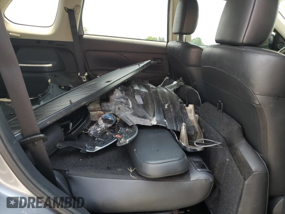 2019 Mitsubishi Outlander SE с VIN JA4AD3A30KZ026772, выставлен на аукционе Copart как лот 62219675 с пробегом 128 507 миль миль и Списание • Salvage title. История ставок и продаж доступна на DreamBid. Изображение 11.