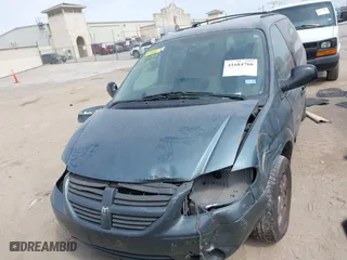 2006 Dodge Grand Caravan SXT with VIN 2D4GP44L96R744638, listed as a IAAI auction lot 41684766 with 137,828 mi miles. Bid and sale history available at carsss.com. Image 12.