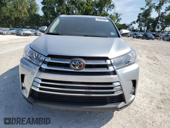 2017 Toyota Highlander Limited with VIN 5TDYZRFH6HS197887, listed as a Copart auction lot 57961905 with 114,535 mi miles and Salvage title. Bid and sale history available at DreamBid. Image 5.